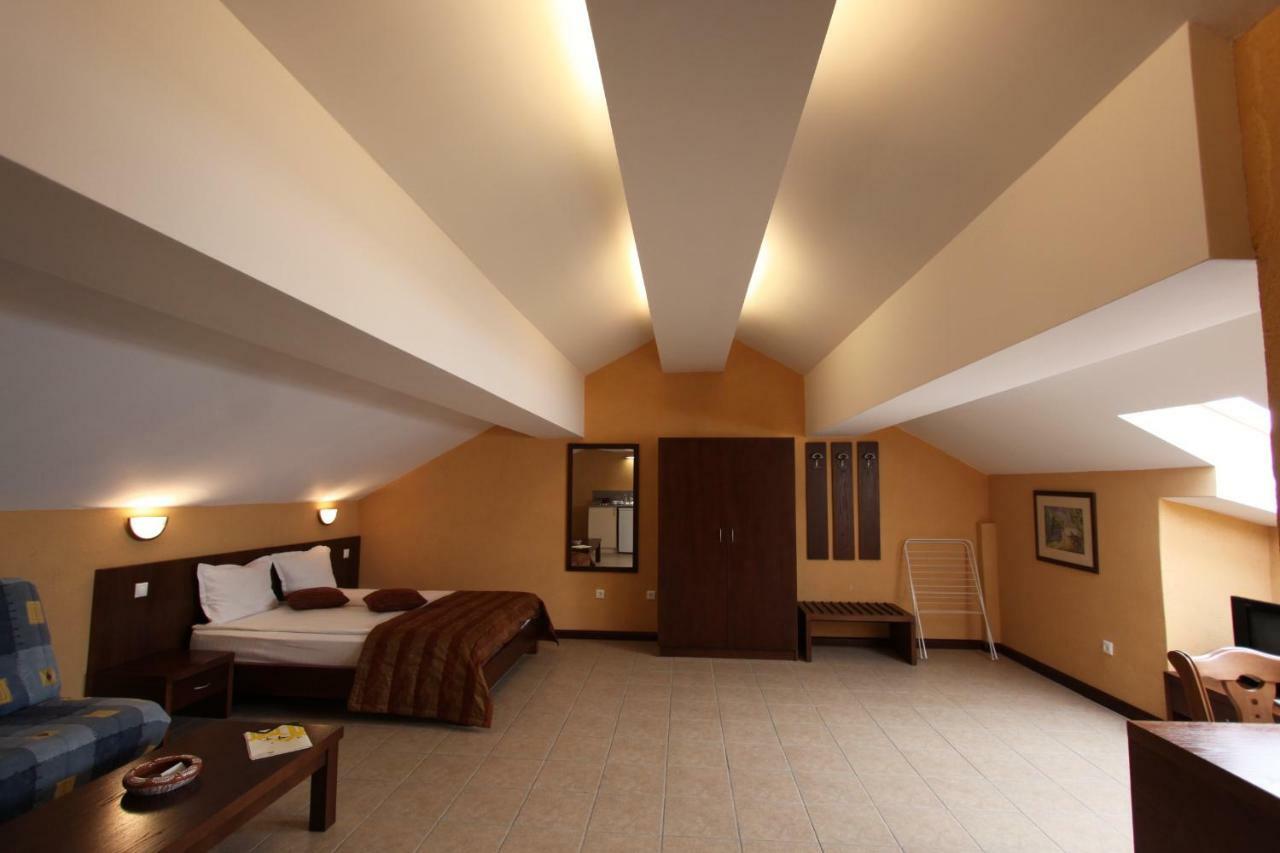 Asti Arthotel Sinemoretz Esterno foto